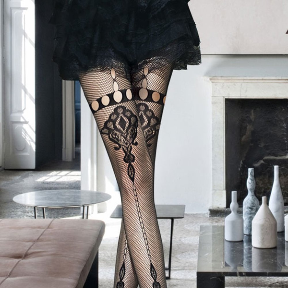 FISHNET PANTYHOSE